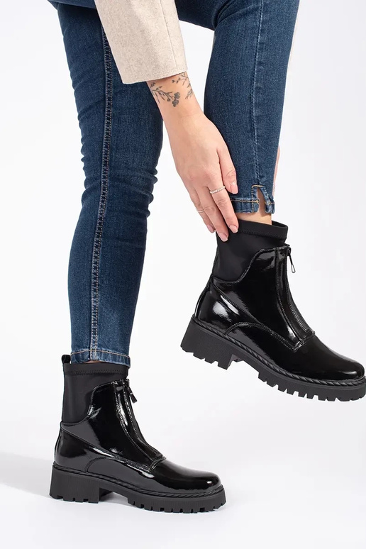 avec effet vernis couleur noire...