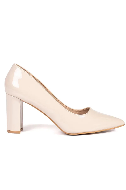 Style élégant laqué beige talons... Style élégant laqué beige talons...