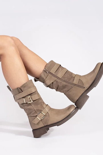 Chaussures à talons bas... 2