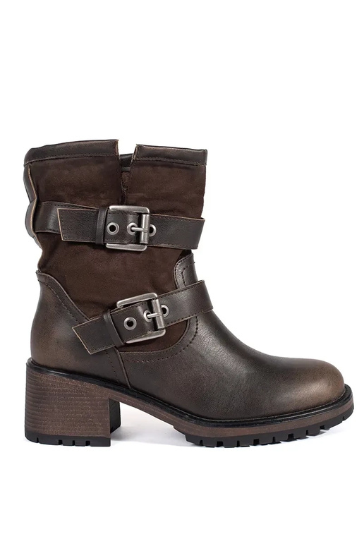 marron Chaussures de femme sur des...