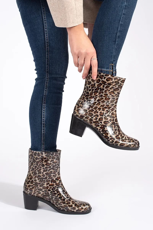 Bottes en caoutchouc femmes sur des...