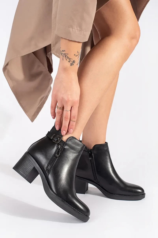 couleur noire Chaussures de femme sur... couleur noire Chaussures de femme sur...