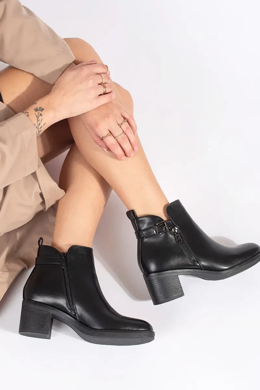 couleur noire Chaussures de femme sur... couleur noire Chaussures de femme sur...