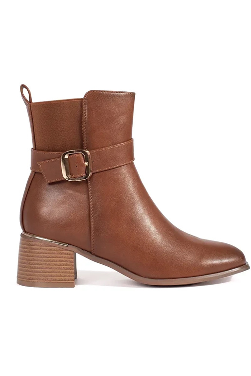 marron Chaussures de femme sur le...