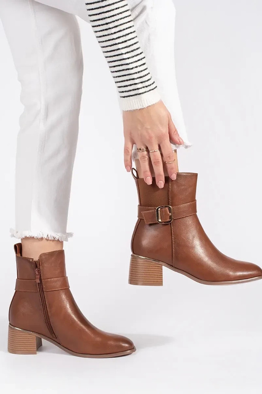 marron Chaussures de femme sur le...