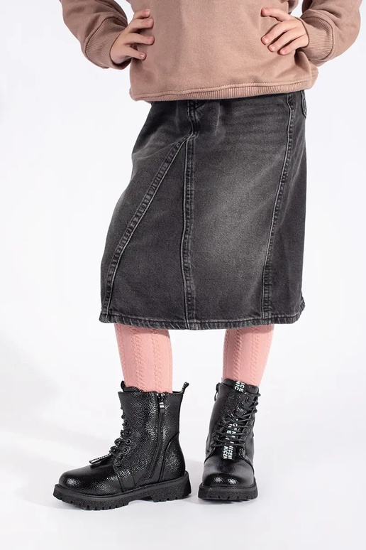 couleur noire lacé chaussures isoler...