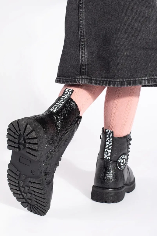 couleur noire lacé chaussures isoler...