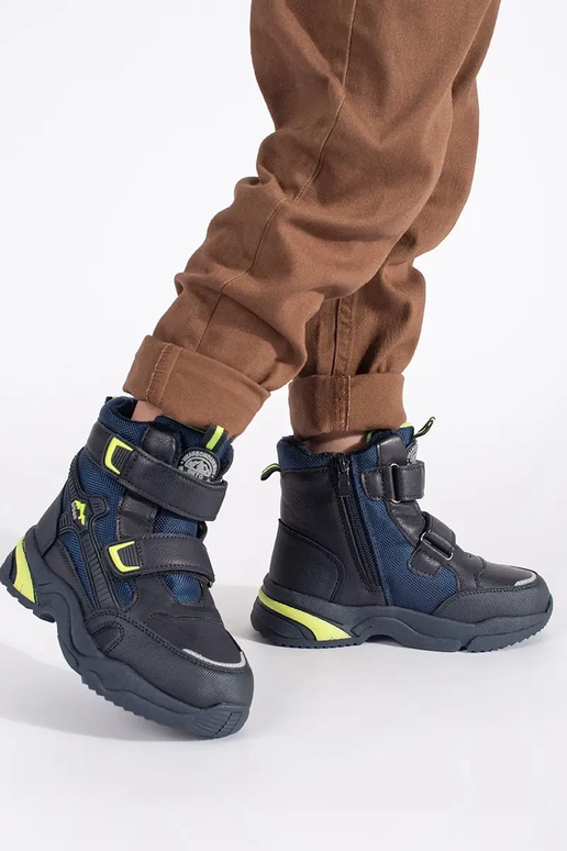 bleu foncé isoler trzeÀiki de garçon bleu foncé isoler trzeÀiki de garçon