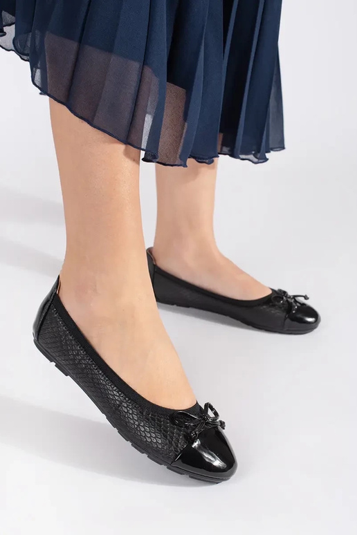 couleur noire laqué ballerines avec...