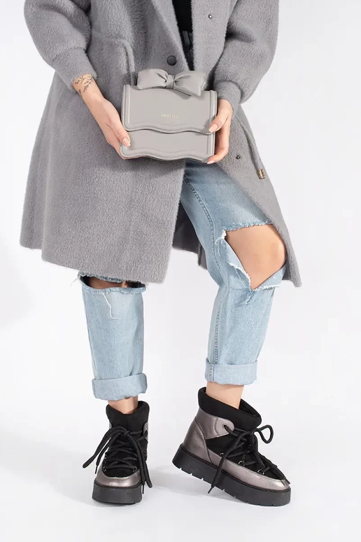 Noir et-argent lacé Bottes de neige... Noir et-argent lacé Bottes de neige...