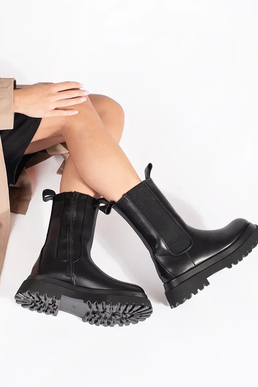 Bottes hautes couleur noire Chelsea... Bottes hautes couleur noire Chelsea...