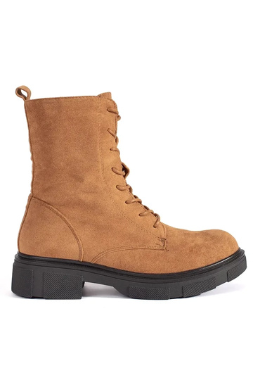 Bottes couleur marron...