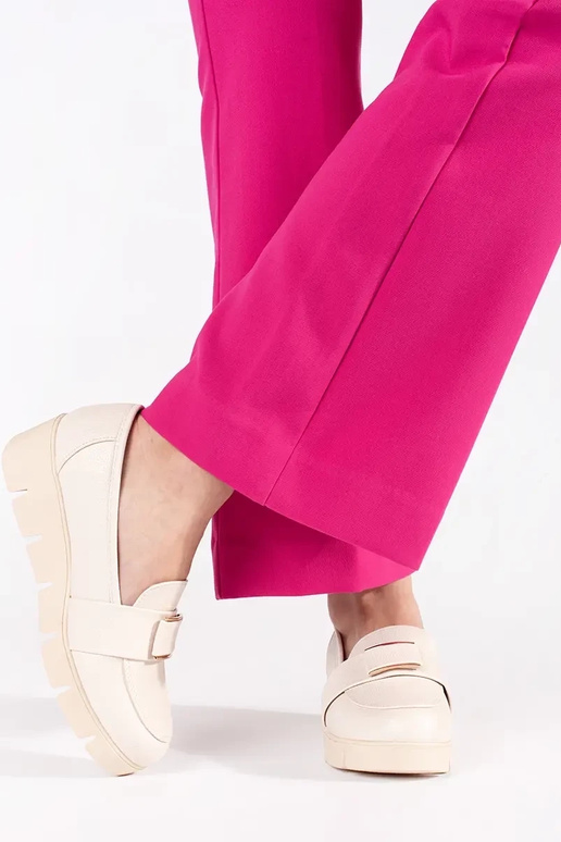 Mocassins bleus en daim avec chaîne