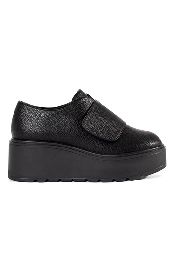 Chaussures sur plateforme...