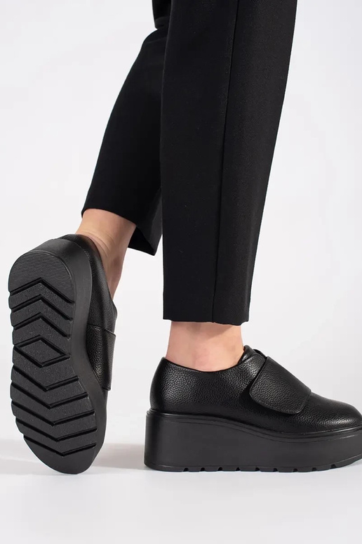 Chaussures sur plateforme couleur noire