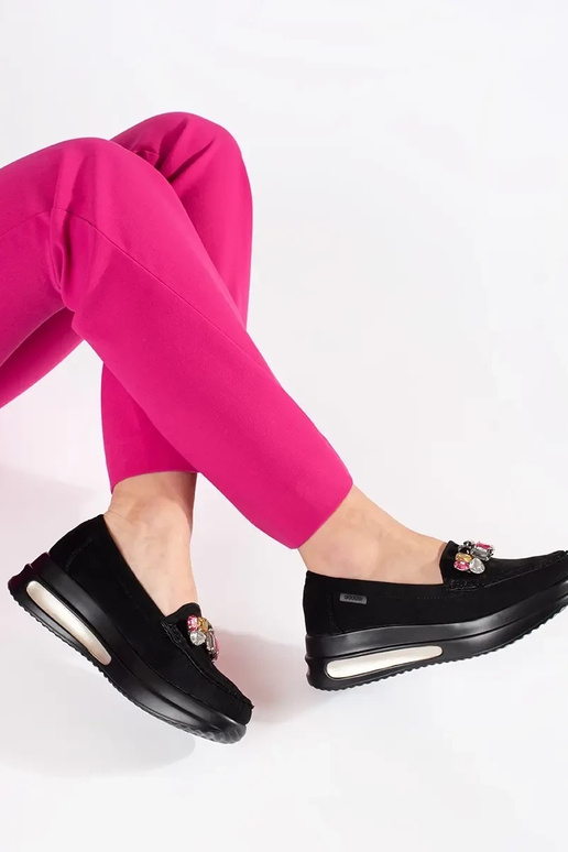 Mocassins sable sur plateforme avec... Mocassins sable sur plateforme avec...