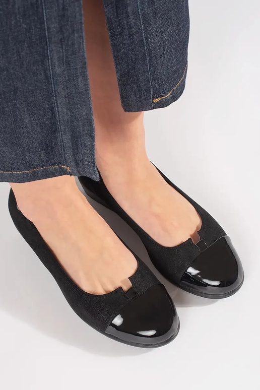 Bottines noires avec bouts vernis