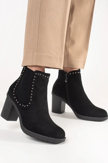 Bottines noires en daim 2