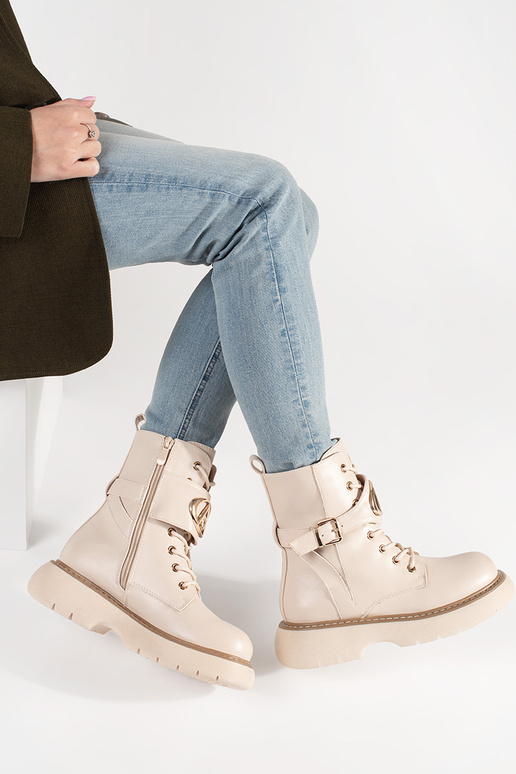 chaussures pour femmes beige à lacets