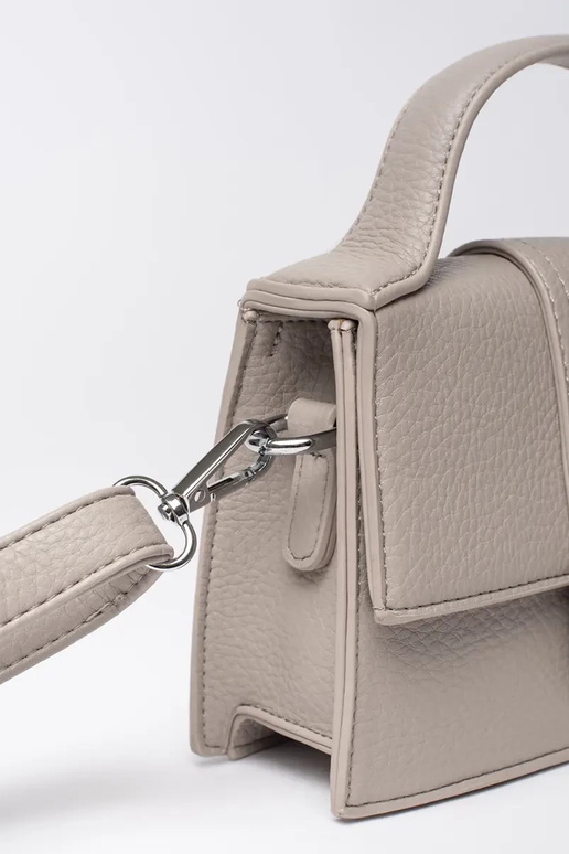 Petit sac gris avec poignée