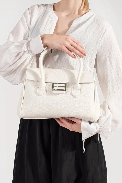 Sac à main grise avec bandoulières