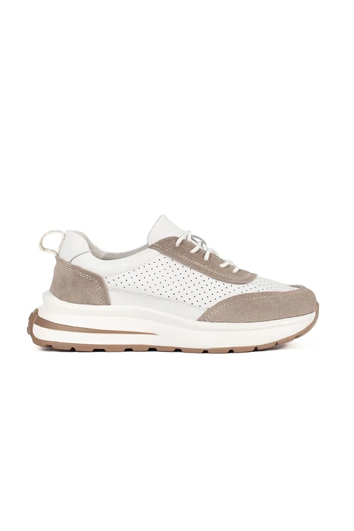 Baskets en cuir ajourées sur semelle... Baskets en cuir ajourées sur semelle...