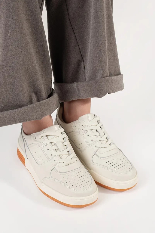 Chaussures modèle Sneakers blanches...