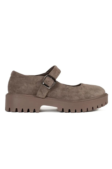 Mocassins en daim beige...