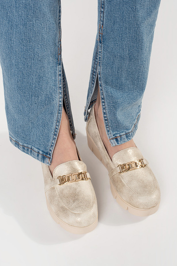 Mocassins dorés à talon...