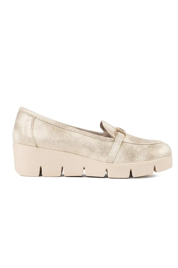 Mocassins dorés à talon... 2