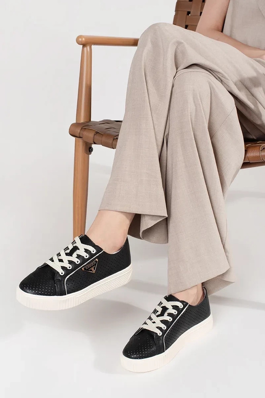 Baskets en cuir noires avec plateforme Baskets en cuir noires avec plateforme