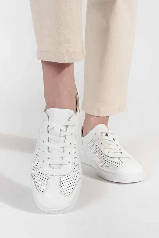 Baskets sport ajourées blanches en cuir Baskets sport ajourées blanches en cuir