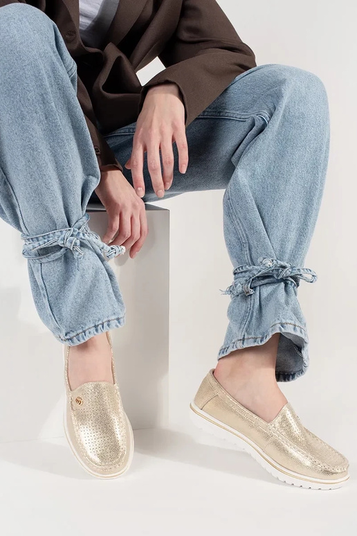 Mocassins dorés en cuir