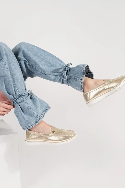 Mocassins dorés en cuir
