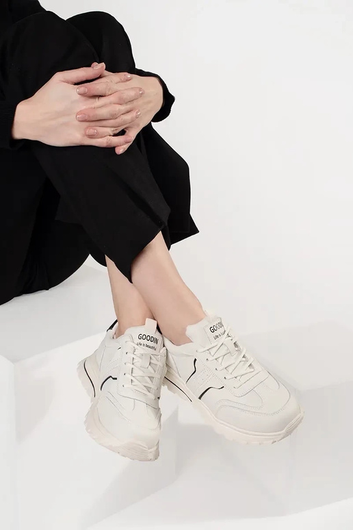 Baskets en cuir sportives sur semelle... Baskets en cuir sportives sur semelle...