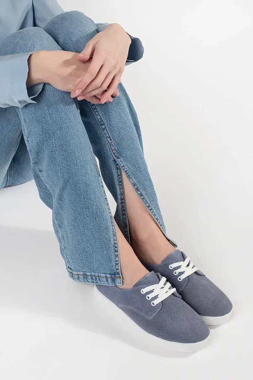 Chaussures ajourées en cuir naturel...