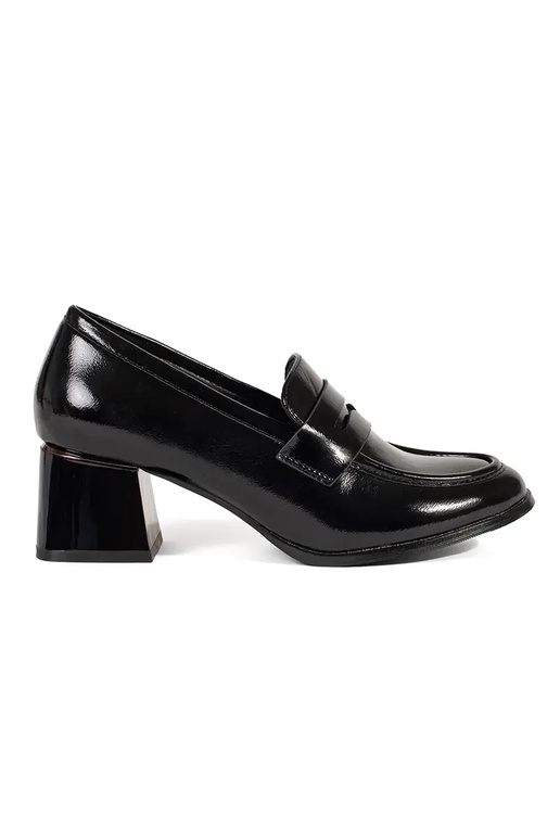 Bottines noires sur talons Bottines noires sur talons