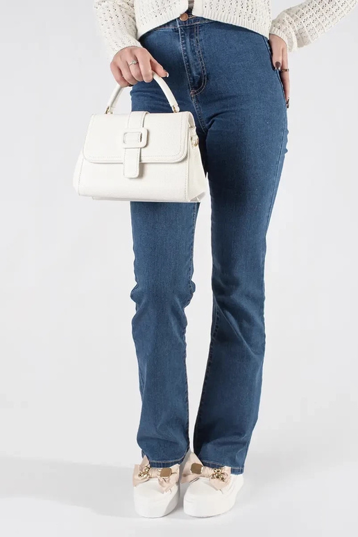 Petit sac blanc avec des éléments dorés