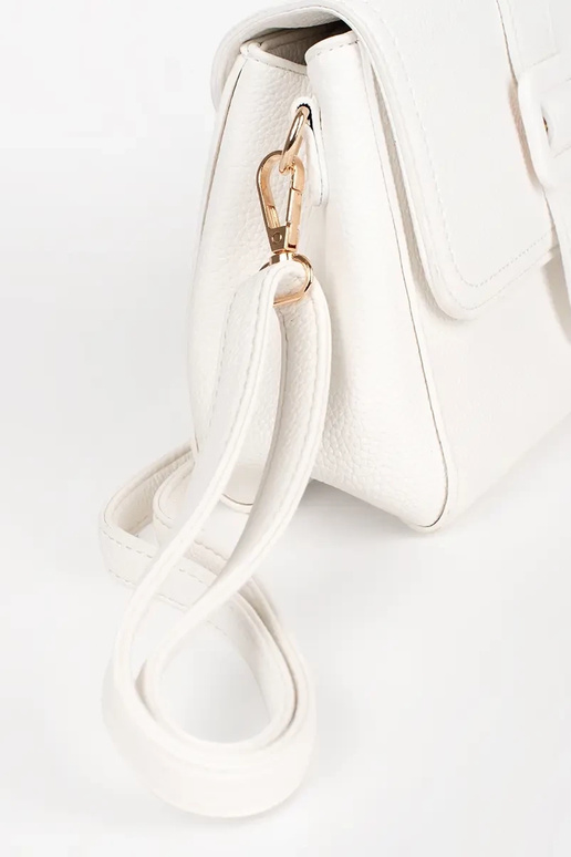 Petit sac blanc avec des éléments dorés