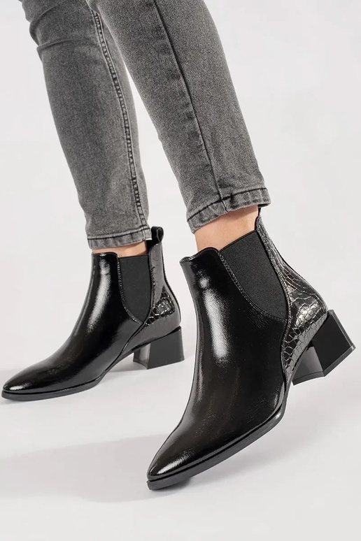 Bottes pour femmes noires avec bout... Bottes pour femmes noires avec bout...