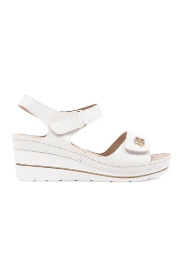 Sandales blanches...