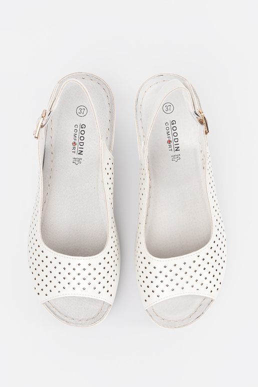 Sandales ajourées couleur blanche