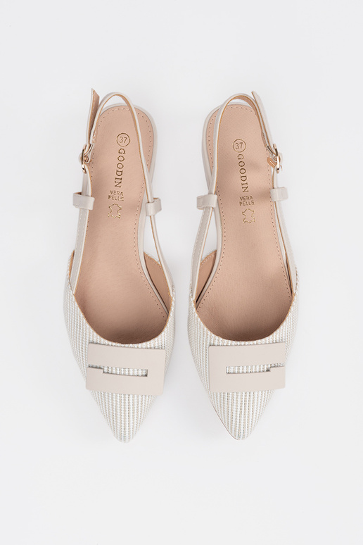 Sandales blanches à talons ouverts