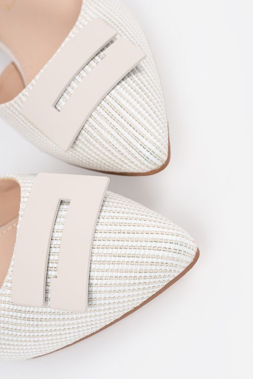 Sandales blanches à talons ouverts
