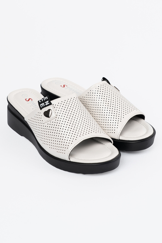 Chaussons ajourés à plateforme blancs