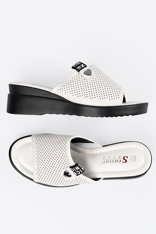 Chaussons ajourés à plateforme blancs