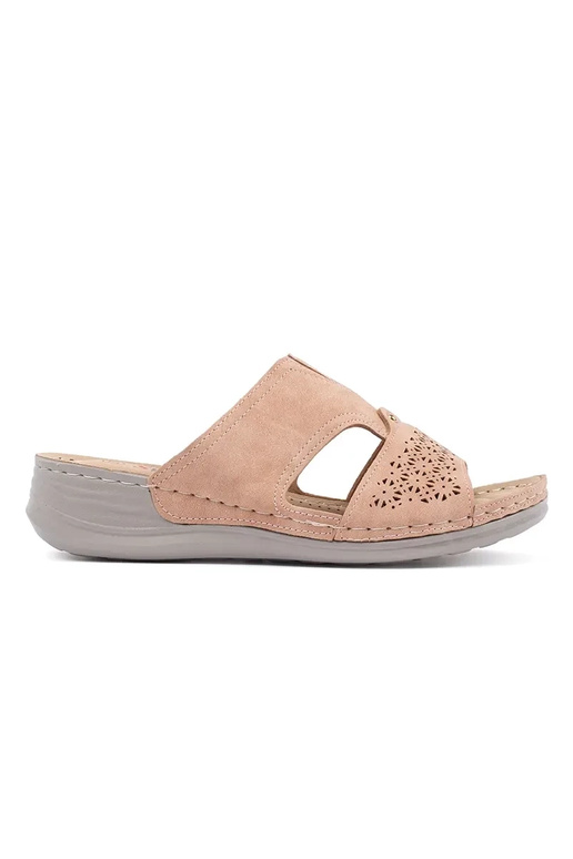 Chaussons à petit talon couleur rose...