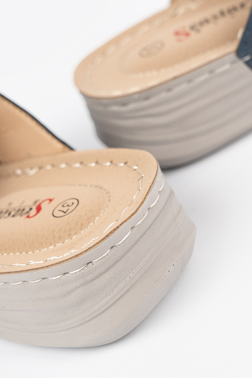 Chaussons pour femmes avec fleurs...