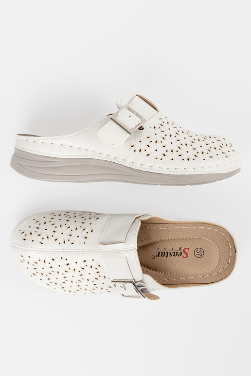 Chaussons avec orteils fermés et... Chaussons avec orteils fermés et...