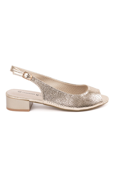 Sandales dorées ajourées...